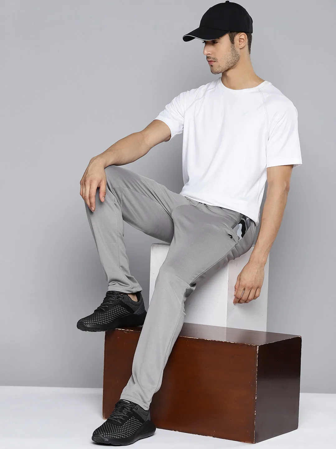 Alcis Men Grey Solid Slim Fit Track Pants