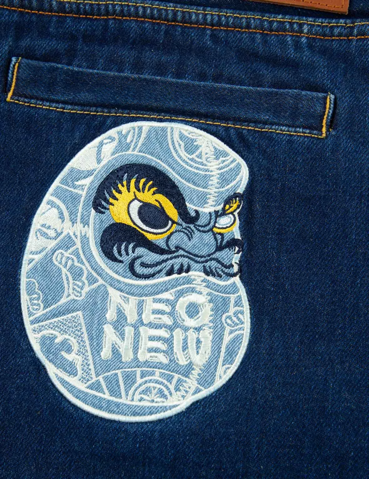 Daruma and Seagull Appliqué Jogger Pants