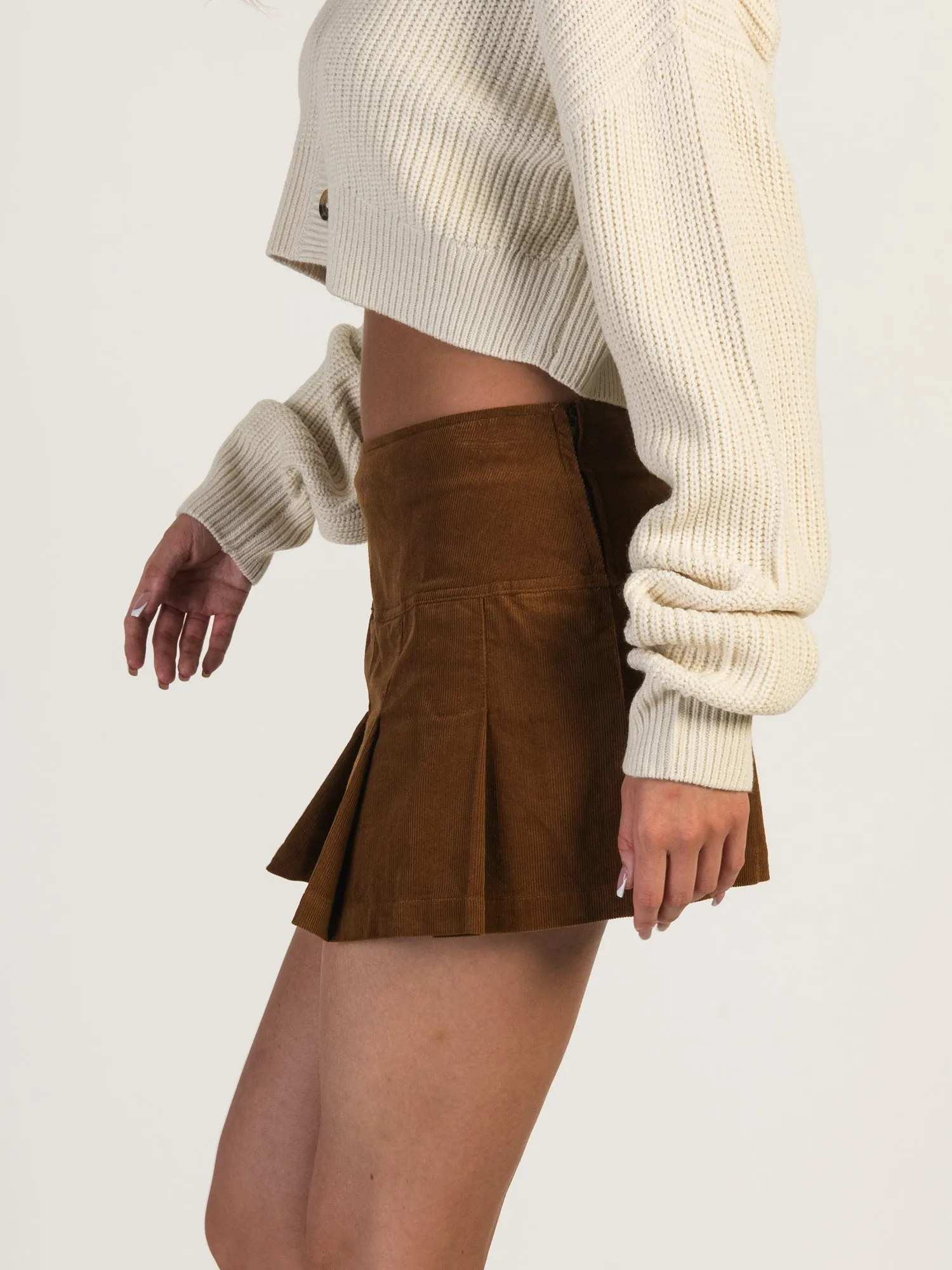 HARLOW PLEATED CORD SKIRT - COGNAC