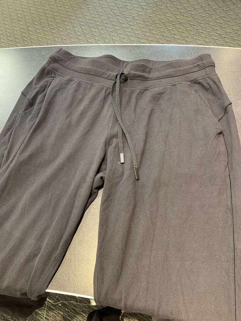 Lululemon flowy joggers L