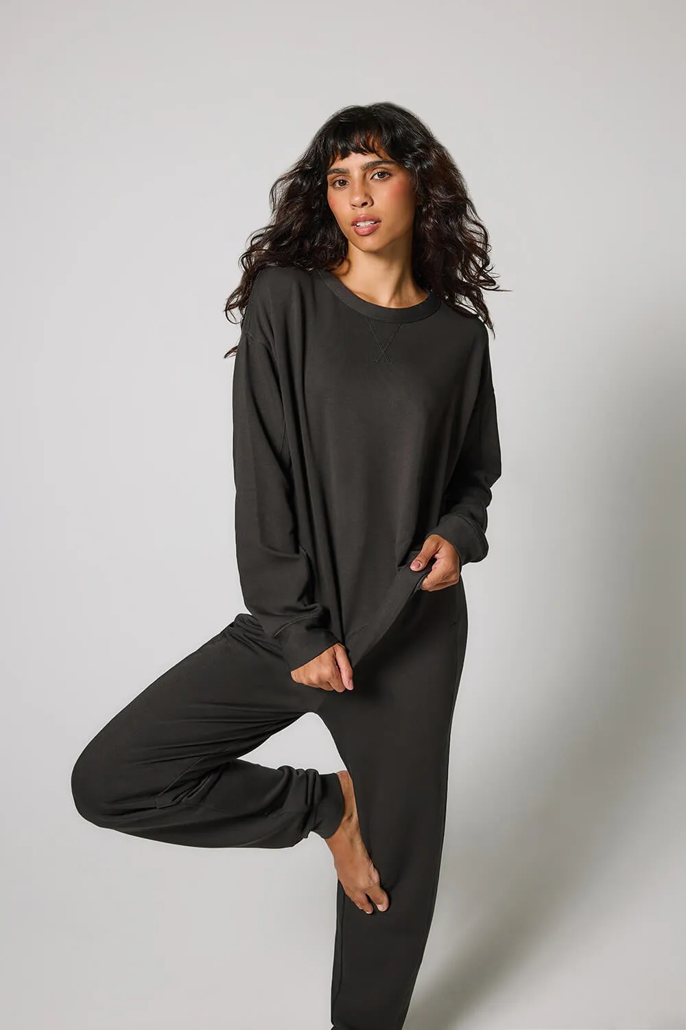 Luxe Lounge Sweatshirt - Black Coffee