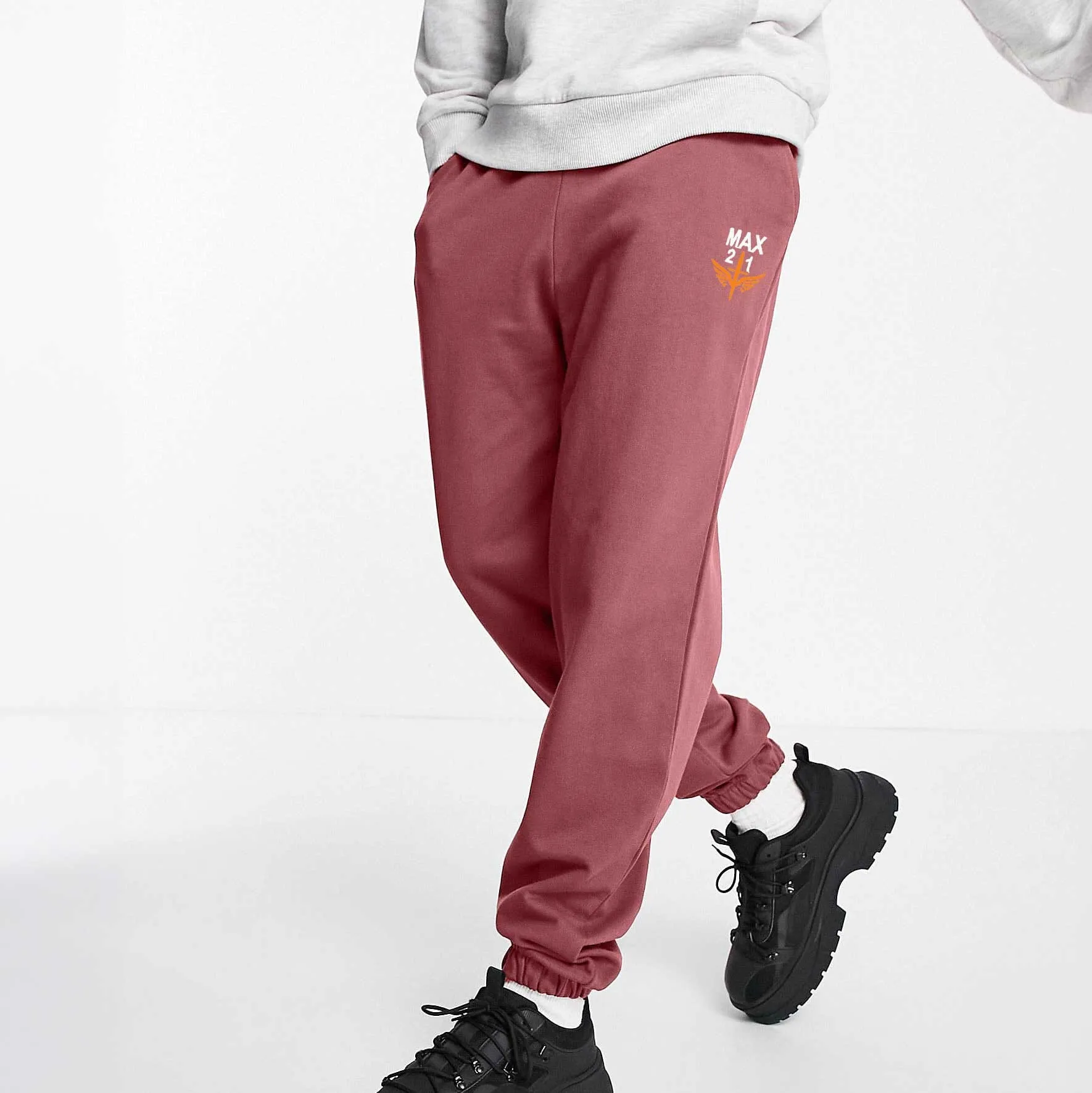 MAX 21 Men's Logo Embroidered Fleece Jogger Pants