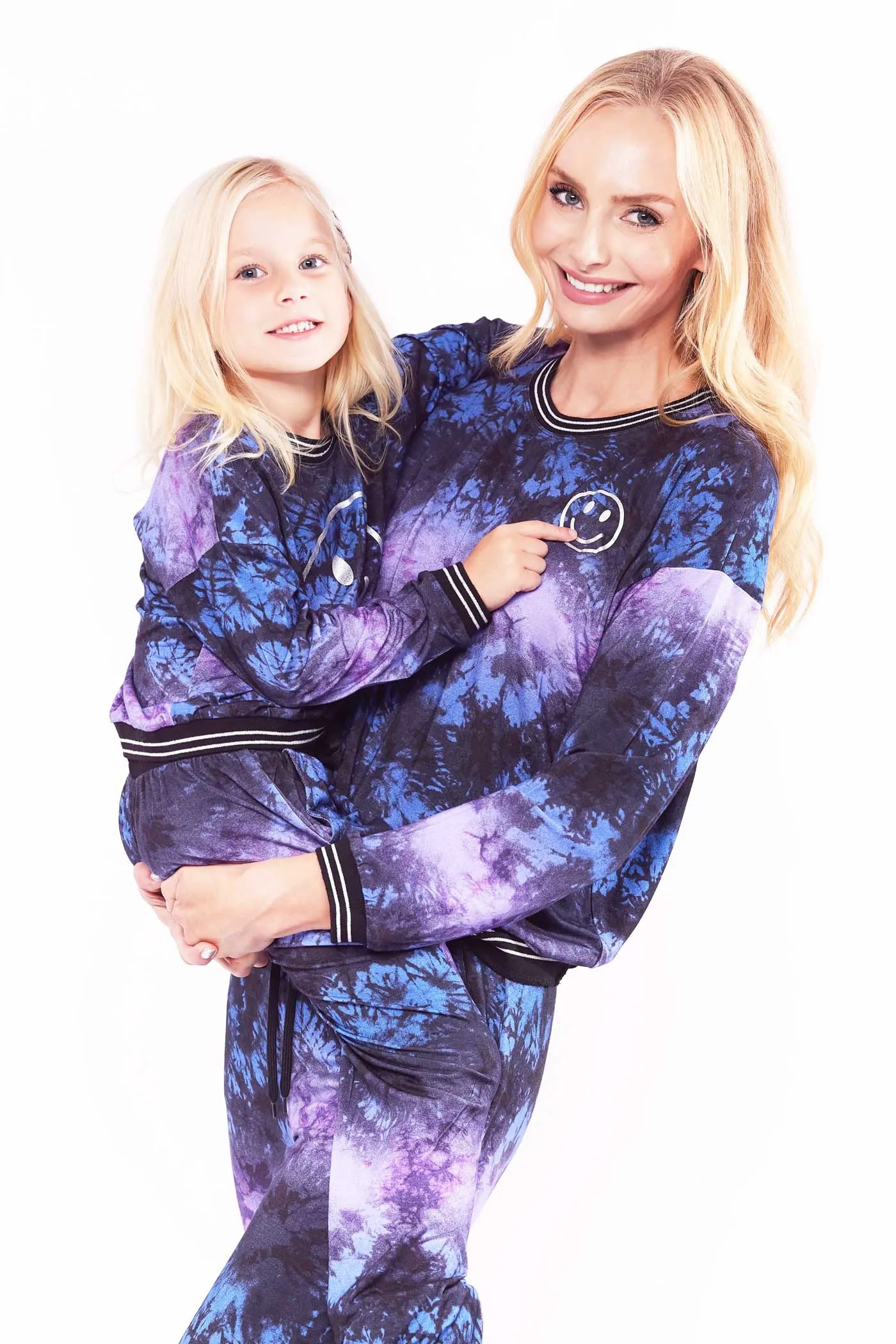 Mommy Silver Hologram Graphic Tie-Dye Set