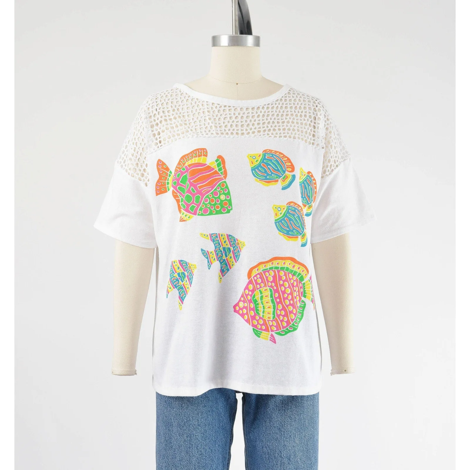 Vintage 80s White Tropical Fish Print T-shirt Sheer Fishnet Sea Beach Shirt size M