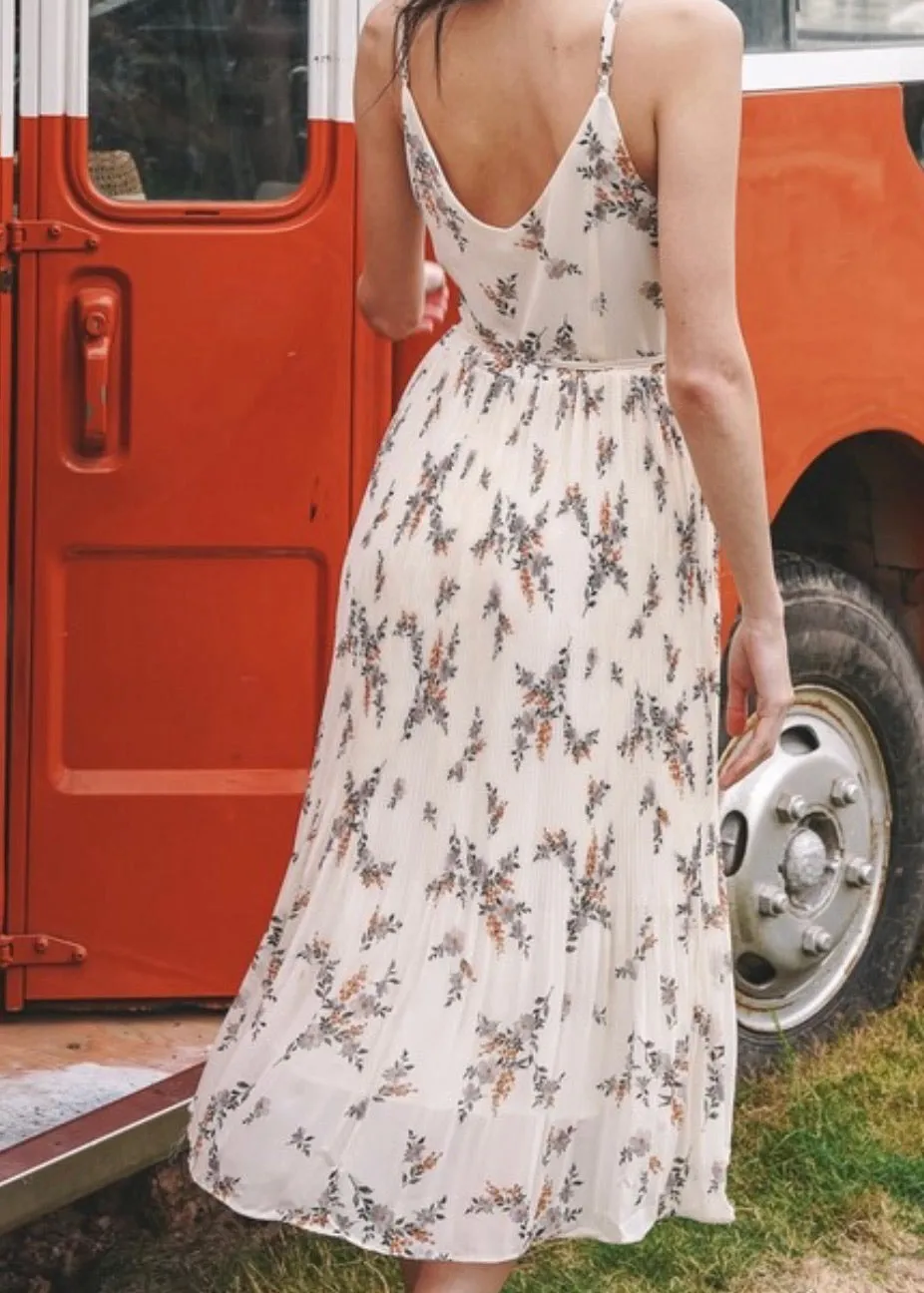 Vintage Floral Pleated Midi Dress