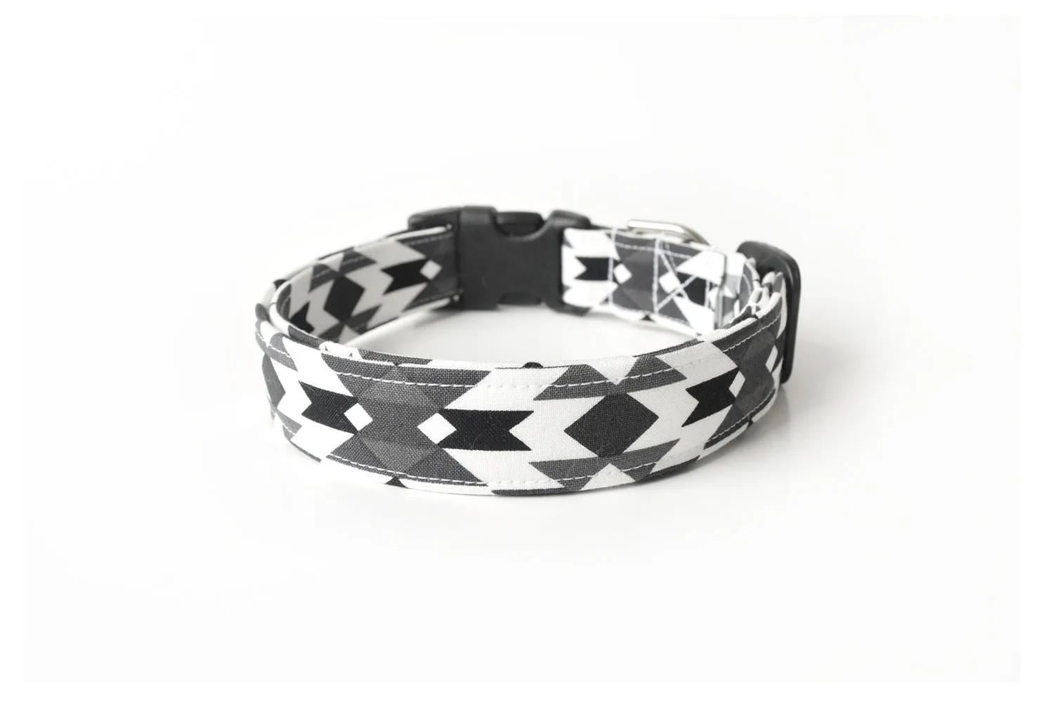 White & Gray Southwest Dog Collar