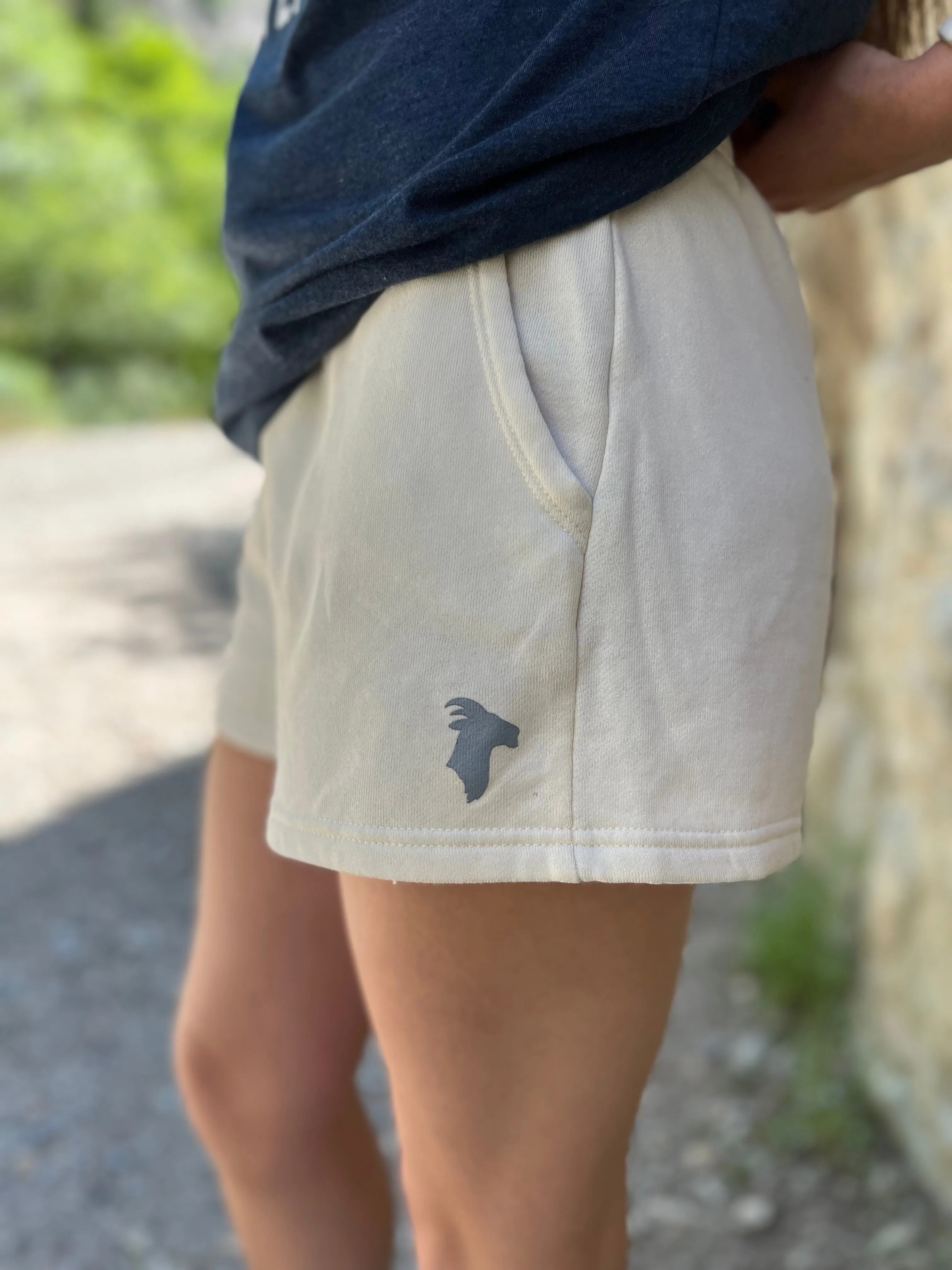 Women's Vintage Mountain Blend Shorts